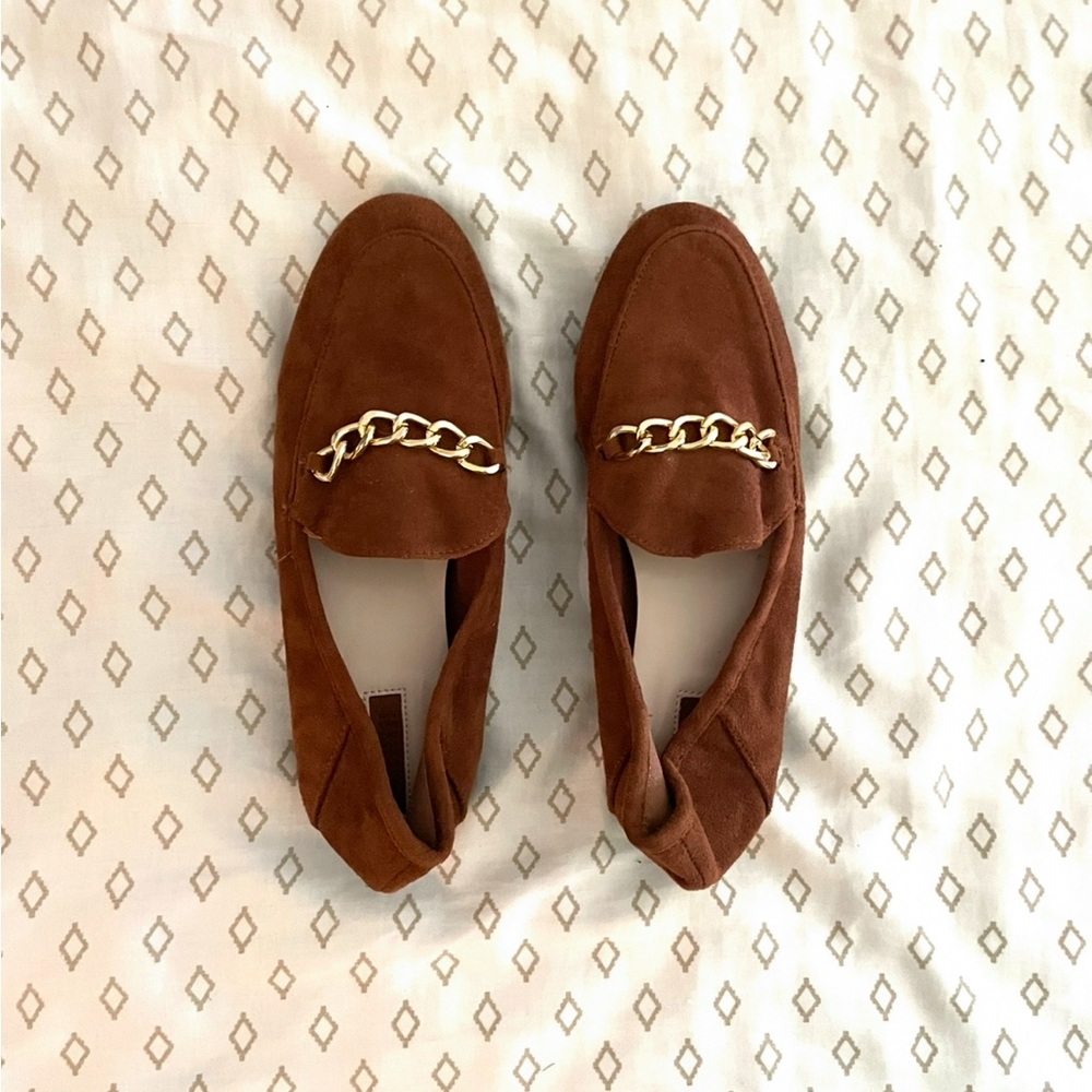 Forever 21 Chain Detail Loafers